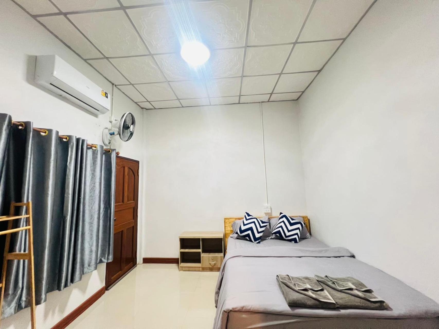 Lungwang Guest House Ban Rak Thai Esterno foto