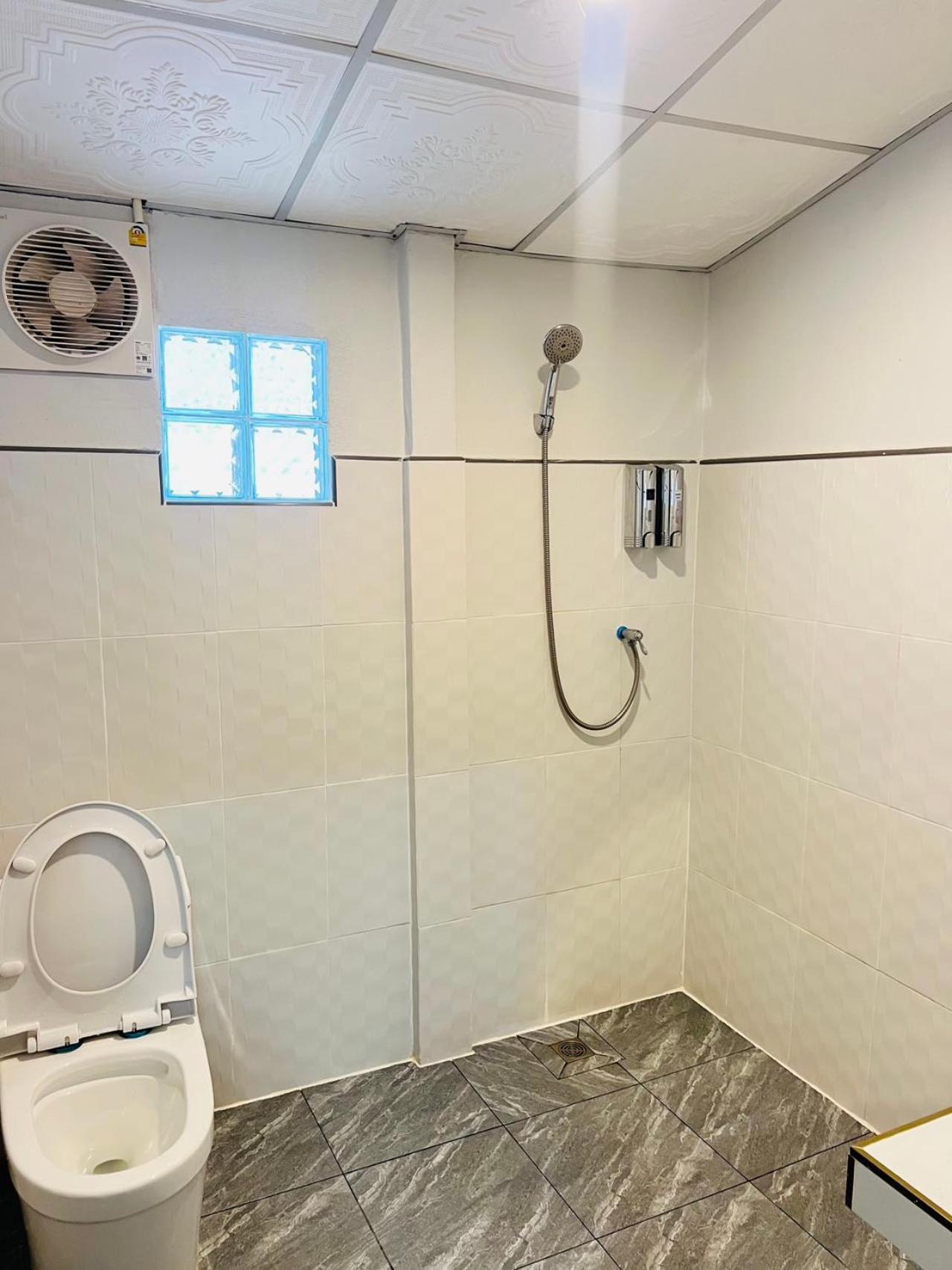 Lungwang Guest House Ban Rak Thai Esterno foto