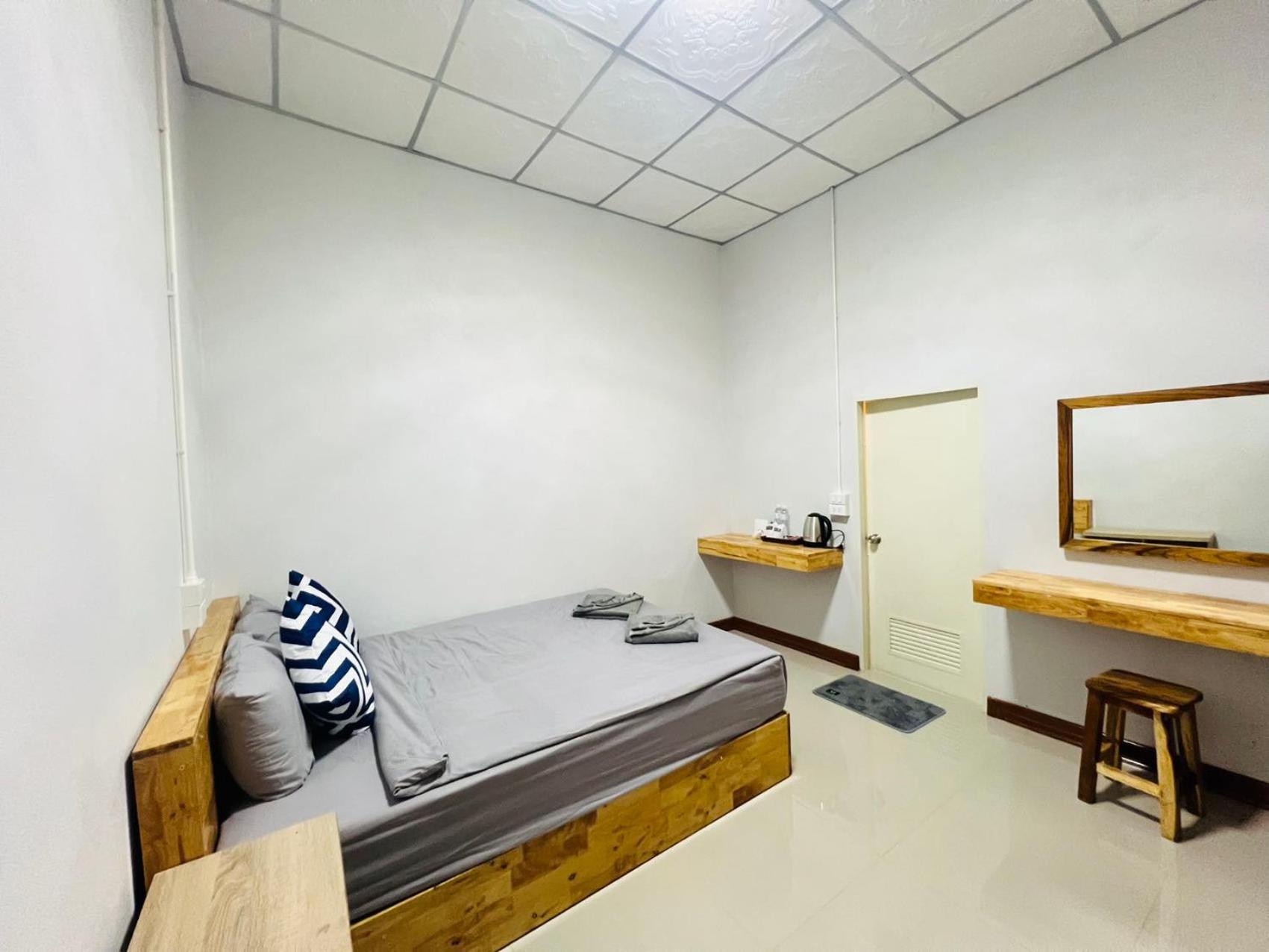 Lungwang Guest House Ban Rak Thai Esterno foto