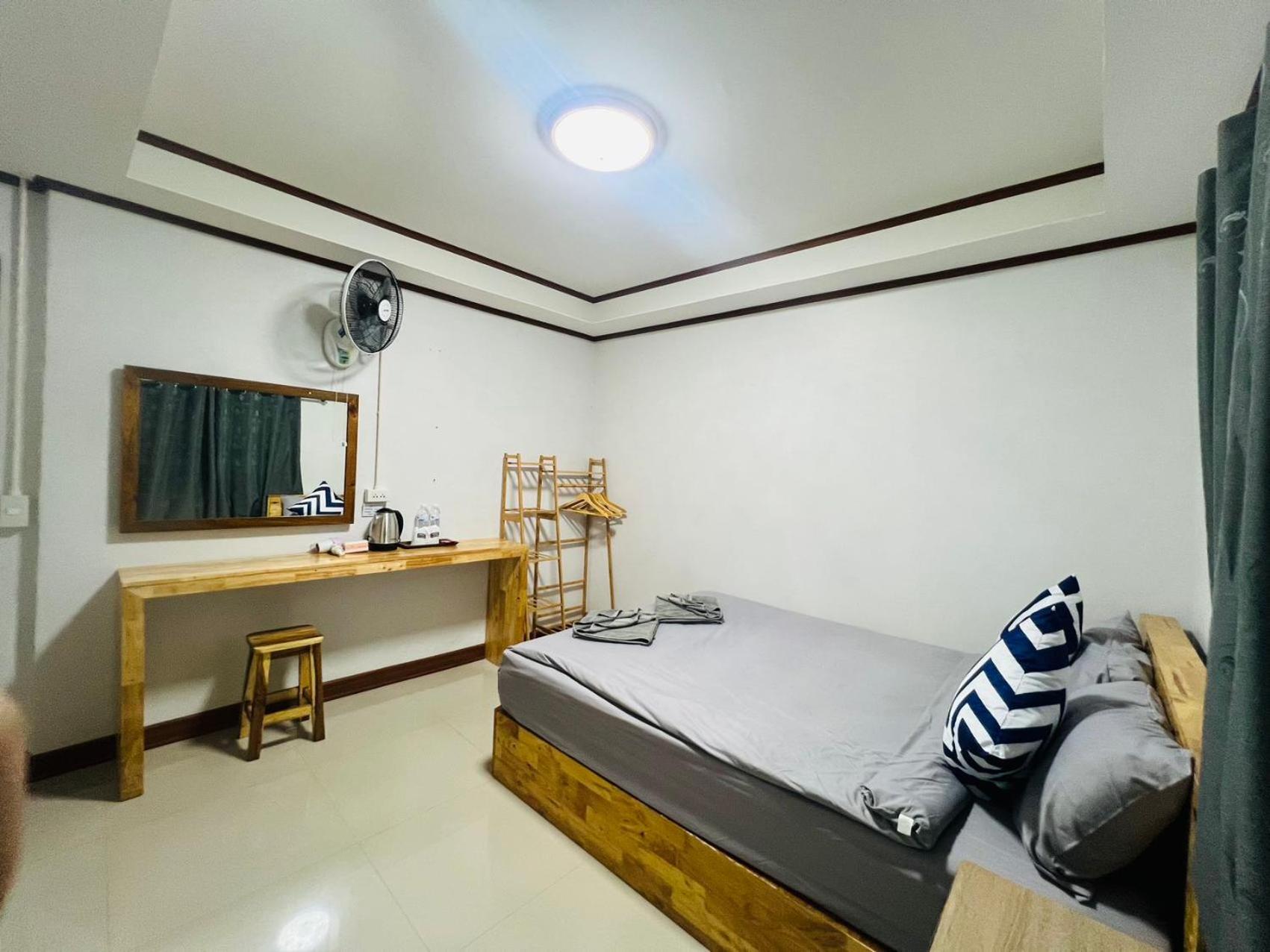 Lungwang Guest House Ban Rak Thai Esterno foto